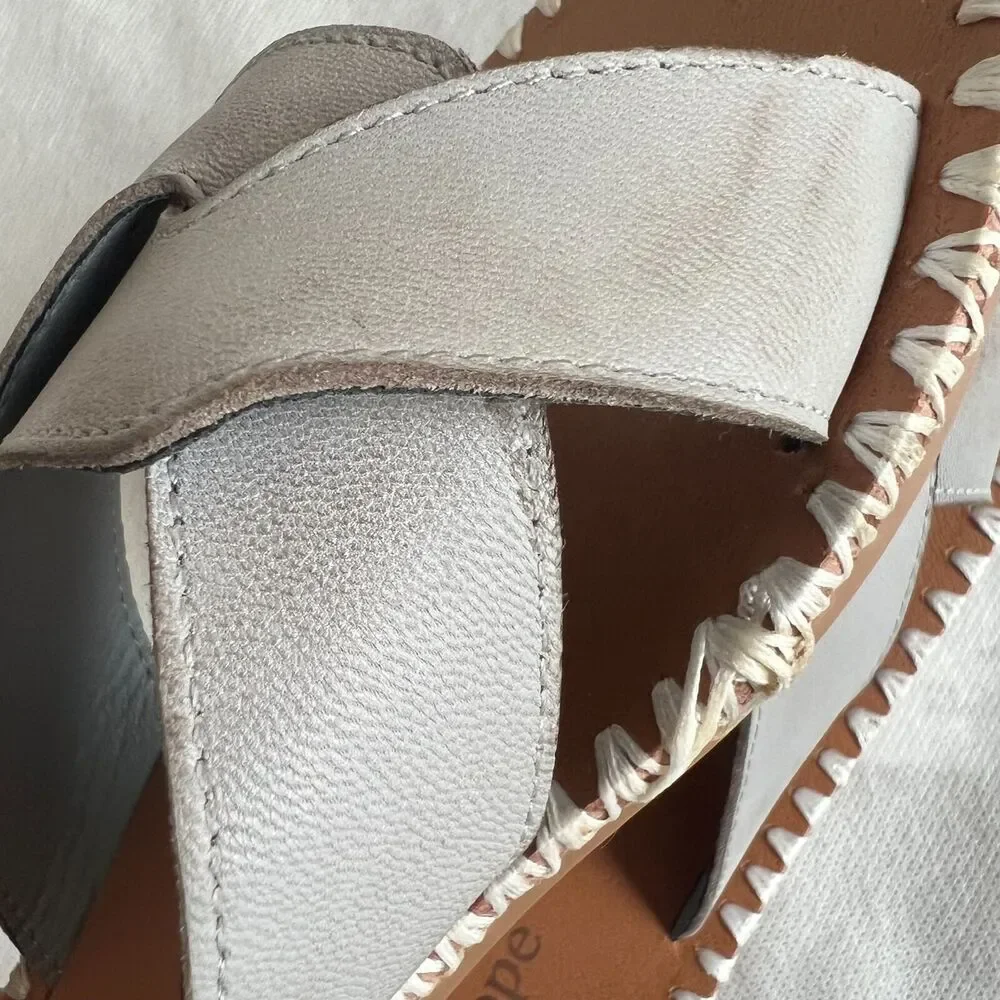 Antelope Gray Crisscross Femi Leather Women Sandals, 38/US8